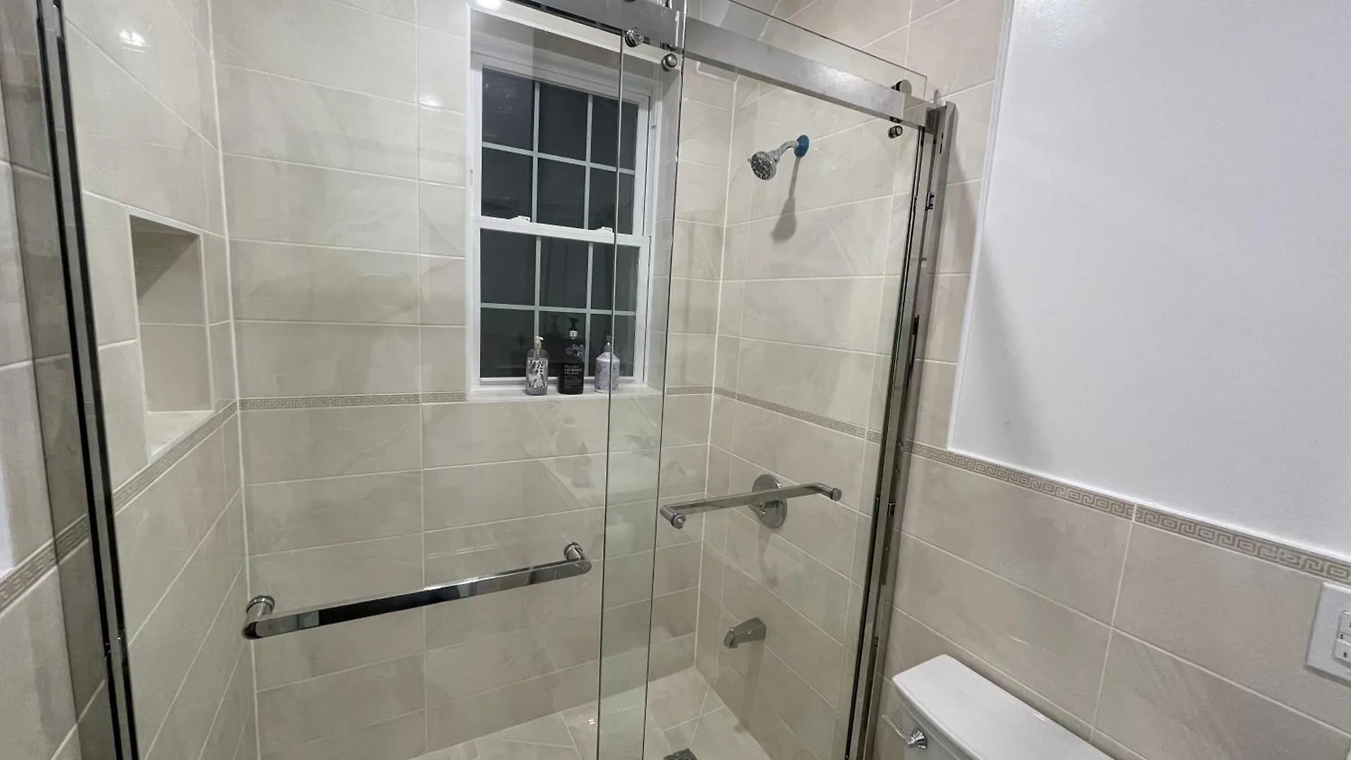 Luxury Private Room In Queens -30 Min To Manhattan New York