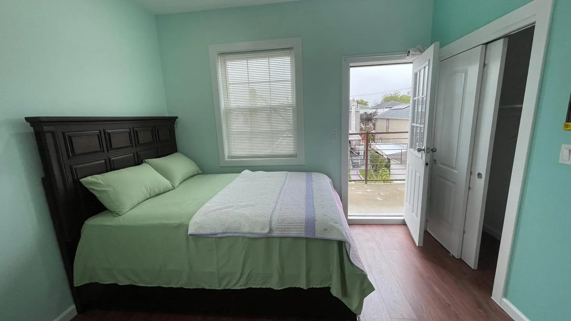 Luxury Private Room In Queens -30 Min To Manhattan New York